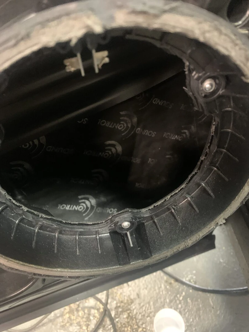 Mercedes EQA 2024 : BLAM Signature, caisson Hifonics et insonorisation