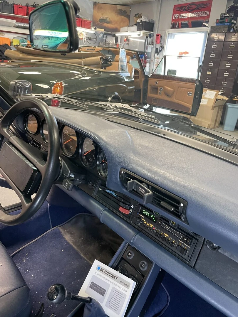 Porsche 911 classique : autoradio Blaupunkt Hamburg DAB+ et Bluetooth