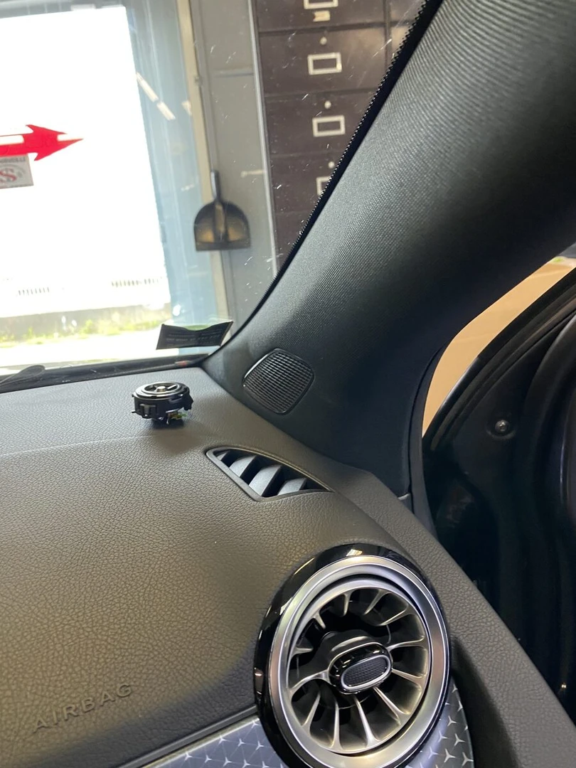 Mercedes EQA 2024 : BLAM Signature, caisson Hifonics et insonorisation