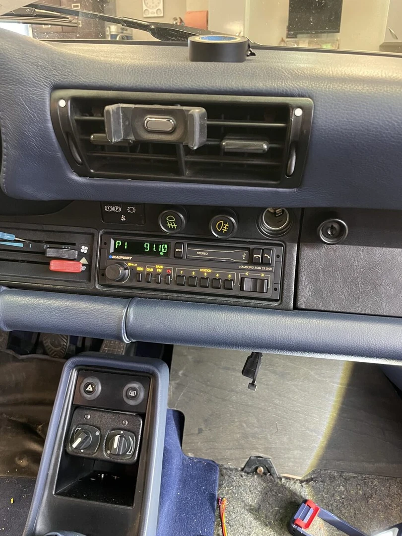 Porsche 911 classique : autoradio Blaupunkt Hamburg DAB+ et Bluetooth