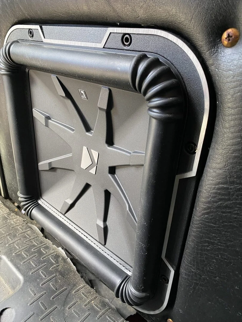 Scania : sono vintage, sellerie et autoradio Kenwood DNX5190DABS