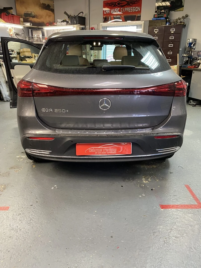 Mercedes EQA 2024 : BLAM Signature, caisson Hifonics et insonorisation