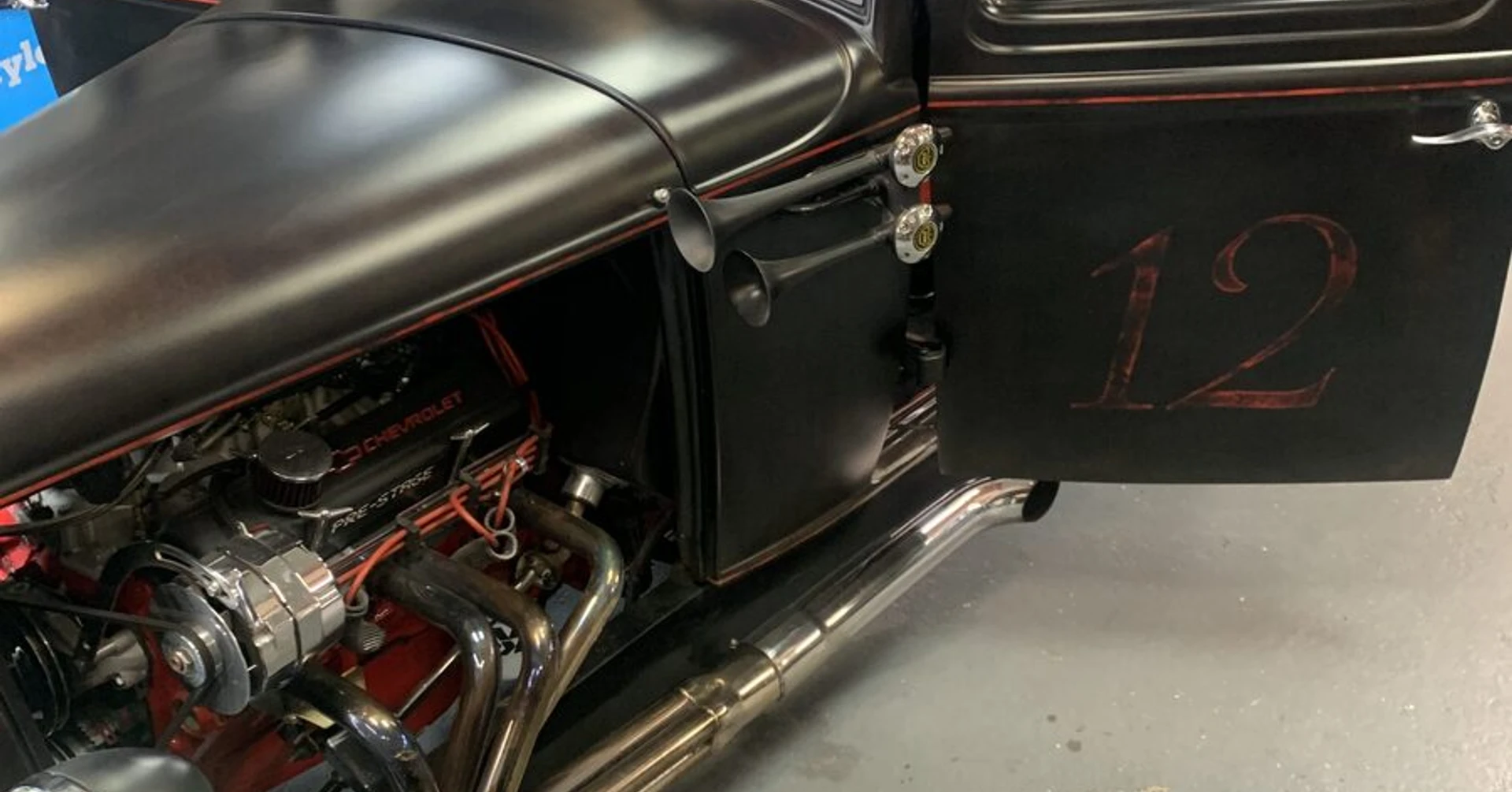 Hot rod Ford 32 : sono Rockford Fosgate sur mesure