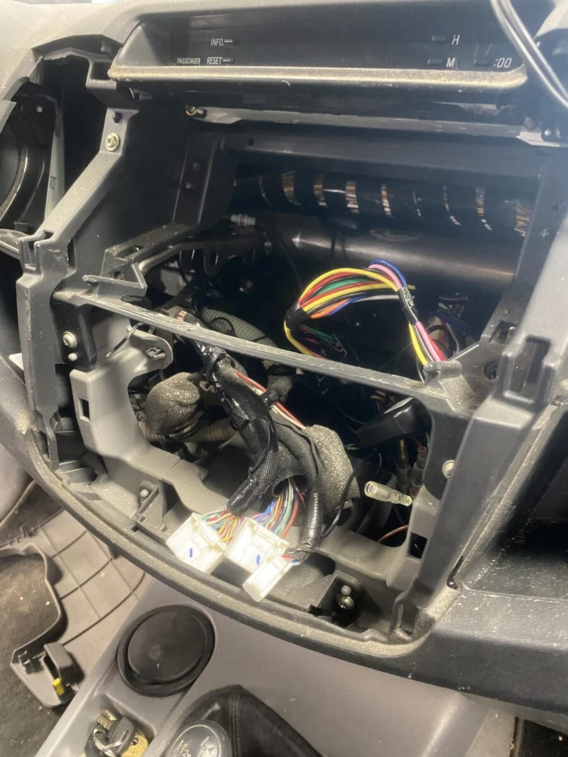 Toyota Hilux : autoradio CarPlay JVC et caméra de recul