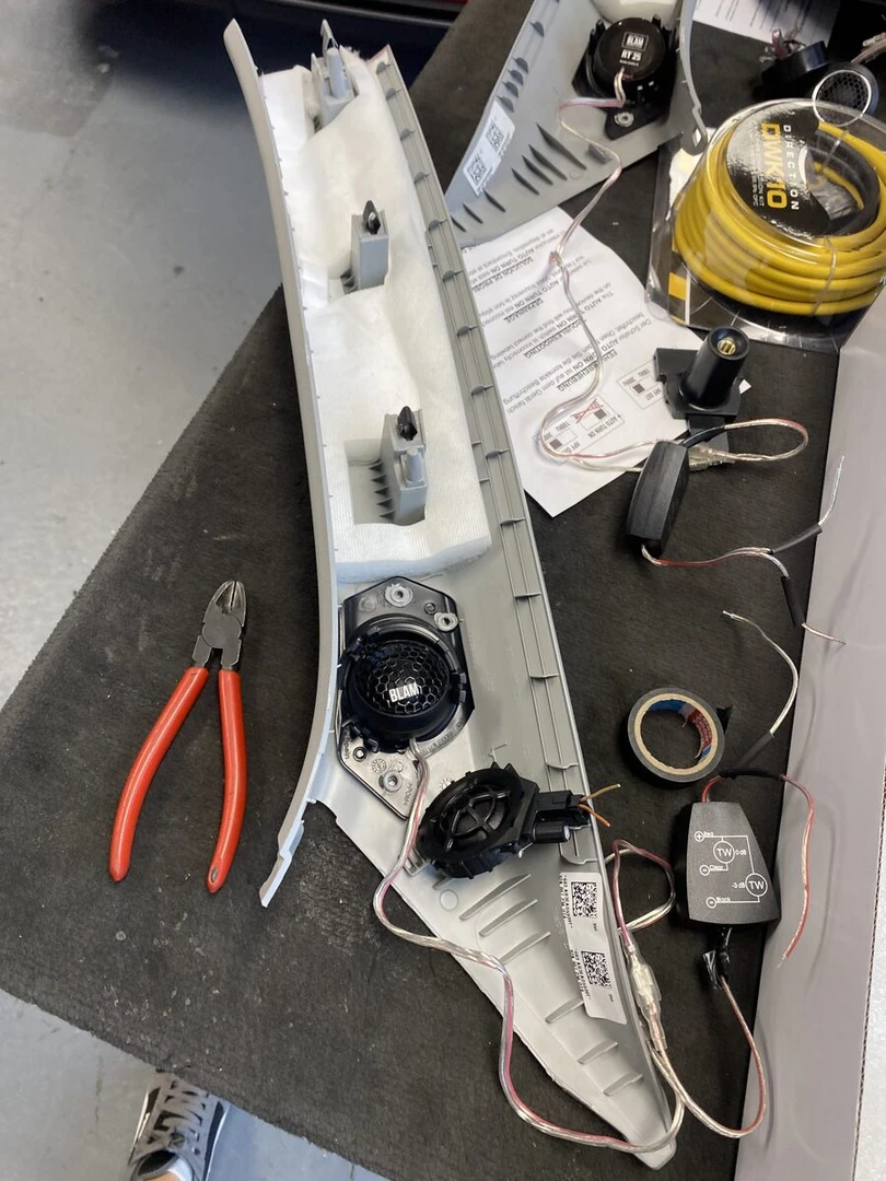 Audi A1 2023 : BLAM 200RS, insonorisation et caisson ESX dans la roue de secours