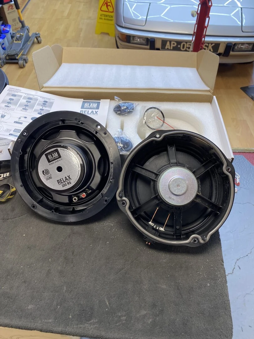 Audi A1 2023 : BLAM 200RS, insonorisation et caisson ESX dans la roue de secours