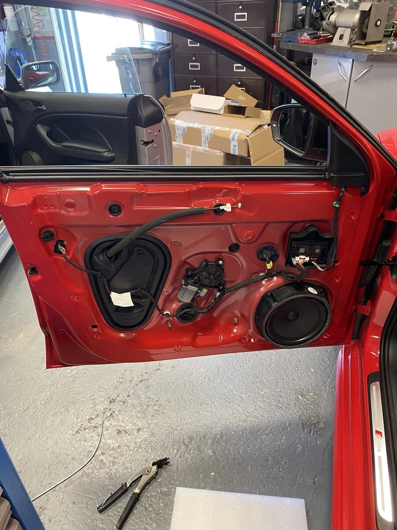 Audi A1 2023 : BLAM 200RS, insonorisation et caisson ESX dans la roue de secours