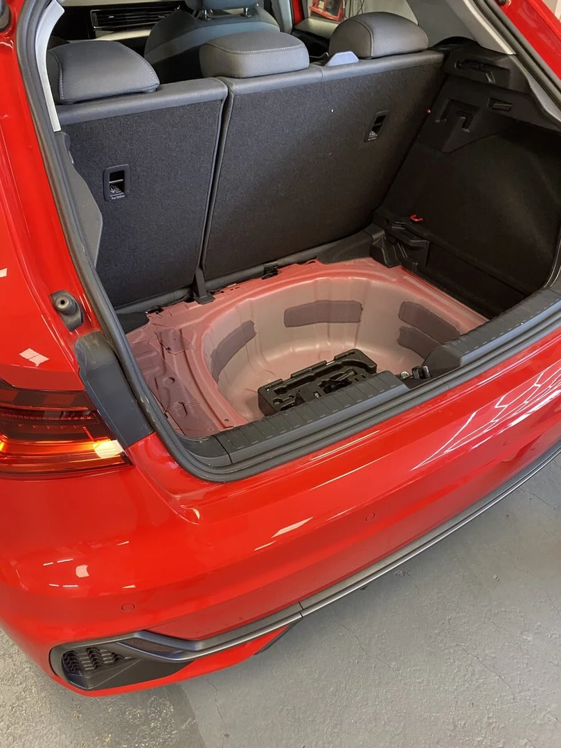 Audi A1 2023 : BLAM 200RS, insonorisation et caisson ESX dans la roue de secours
