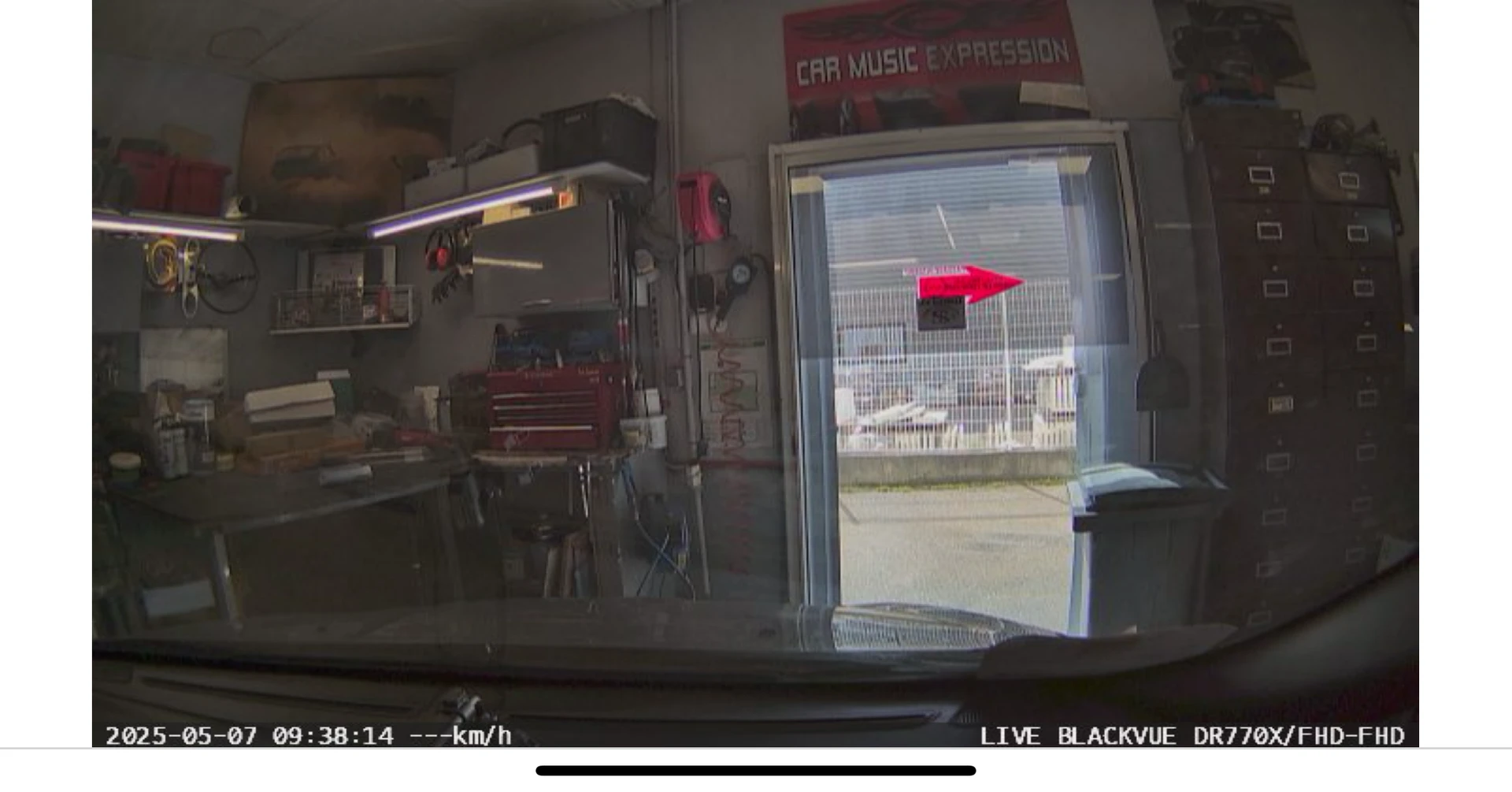 Dashcam BlackVue avant et arrière sur Fiat Tipo 2023