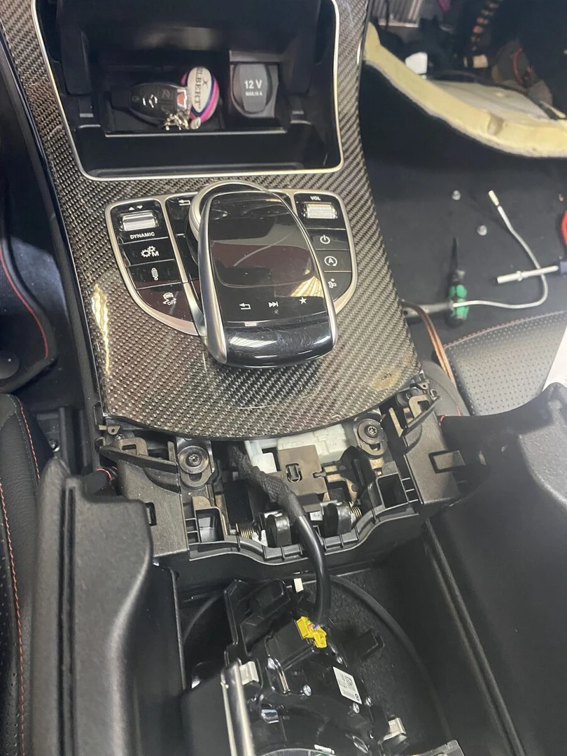 Mercedes SLK 2017 : système hi-fi BLAM complet avec voie centrale