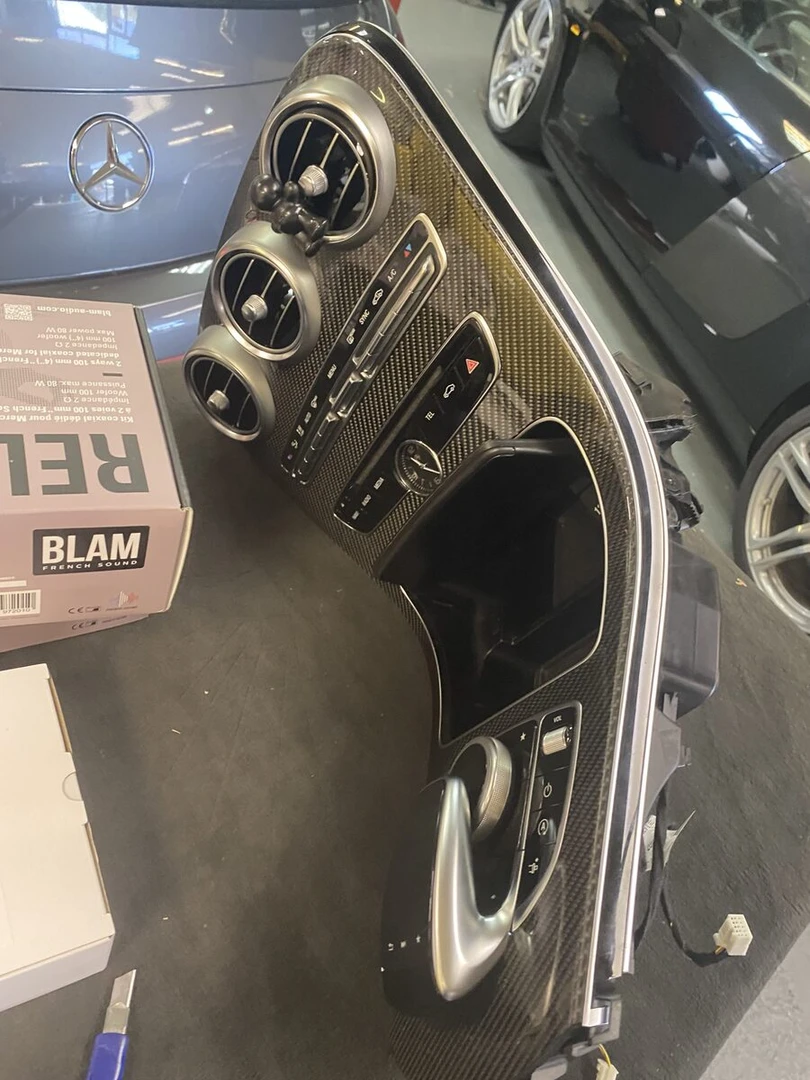 Mercedes SLK 2017 : système hi-fi BLAM complet avec voie centrale