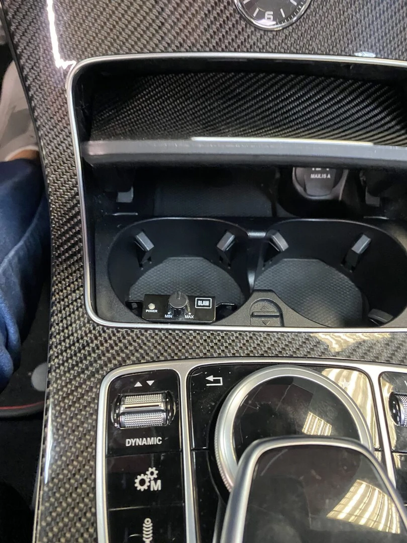 Mercedes SLK 2017 : système hi-fi BLAM complet avec voie centrale