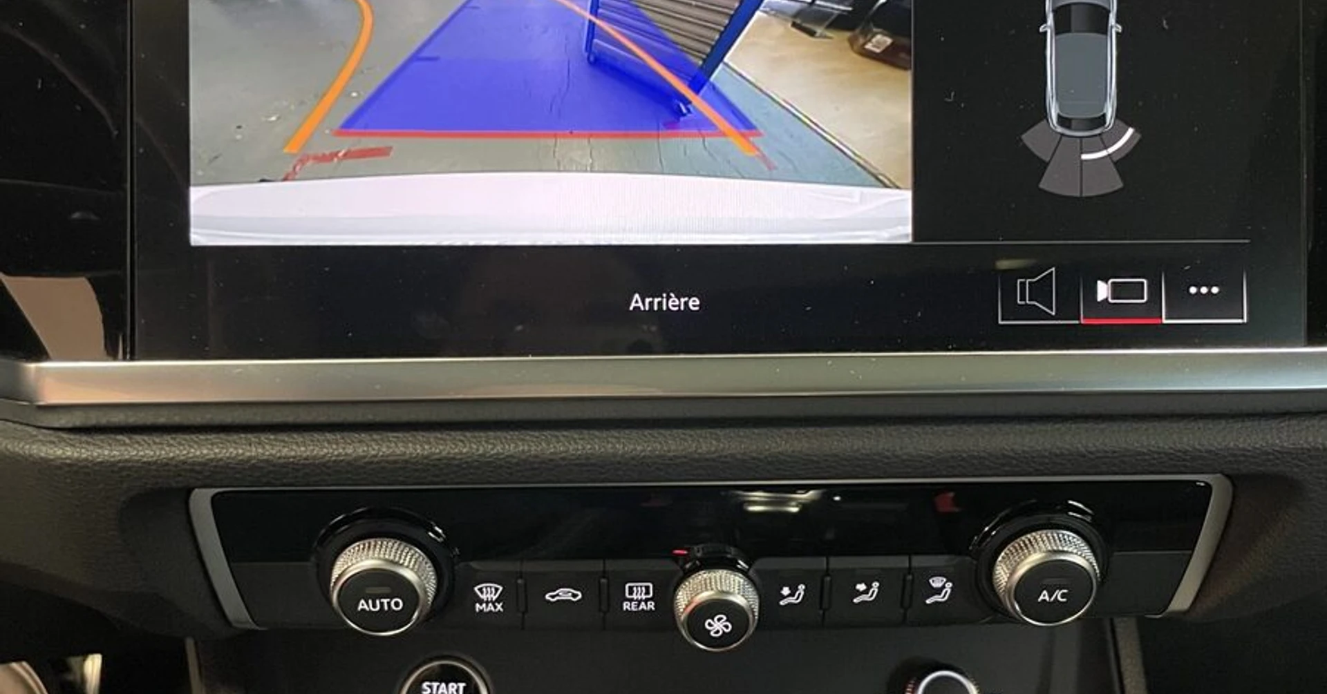 Caméra de recul et codage MMI sur Audi Q3 2025