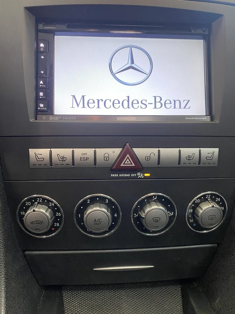 Mercedes SLK 2006 : autoradio GPS Kenwood Garmin avec CarPlay et Android Auto