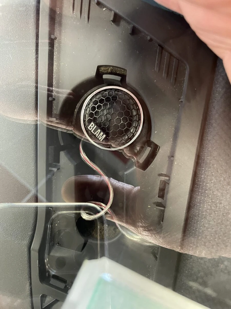 Audi TT : haut-parleurs BLAM Signature et Kenwood DNX CarPlay