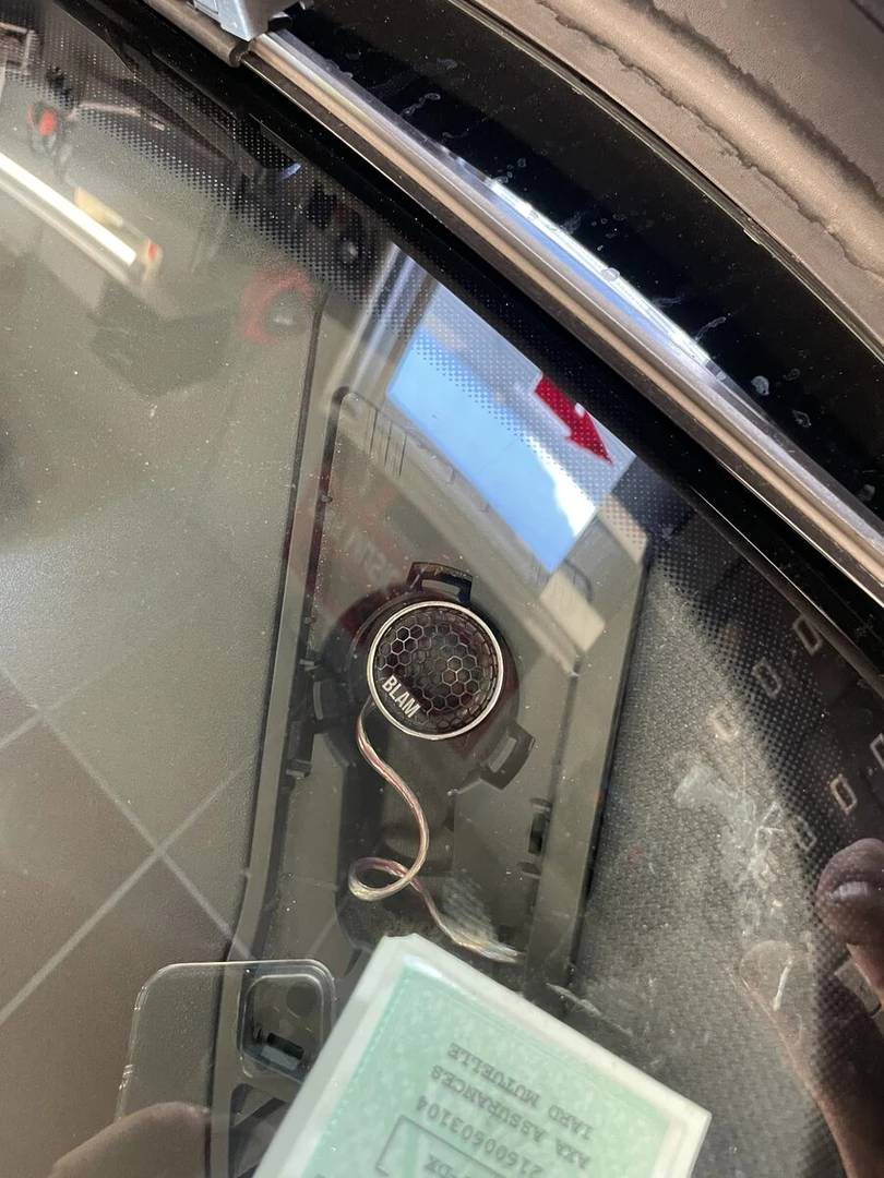 Audi TT : haut-parleurs BLAM Signature et Kenwood DNX CarPlay