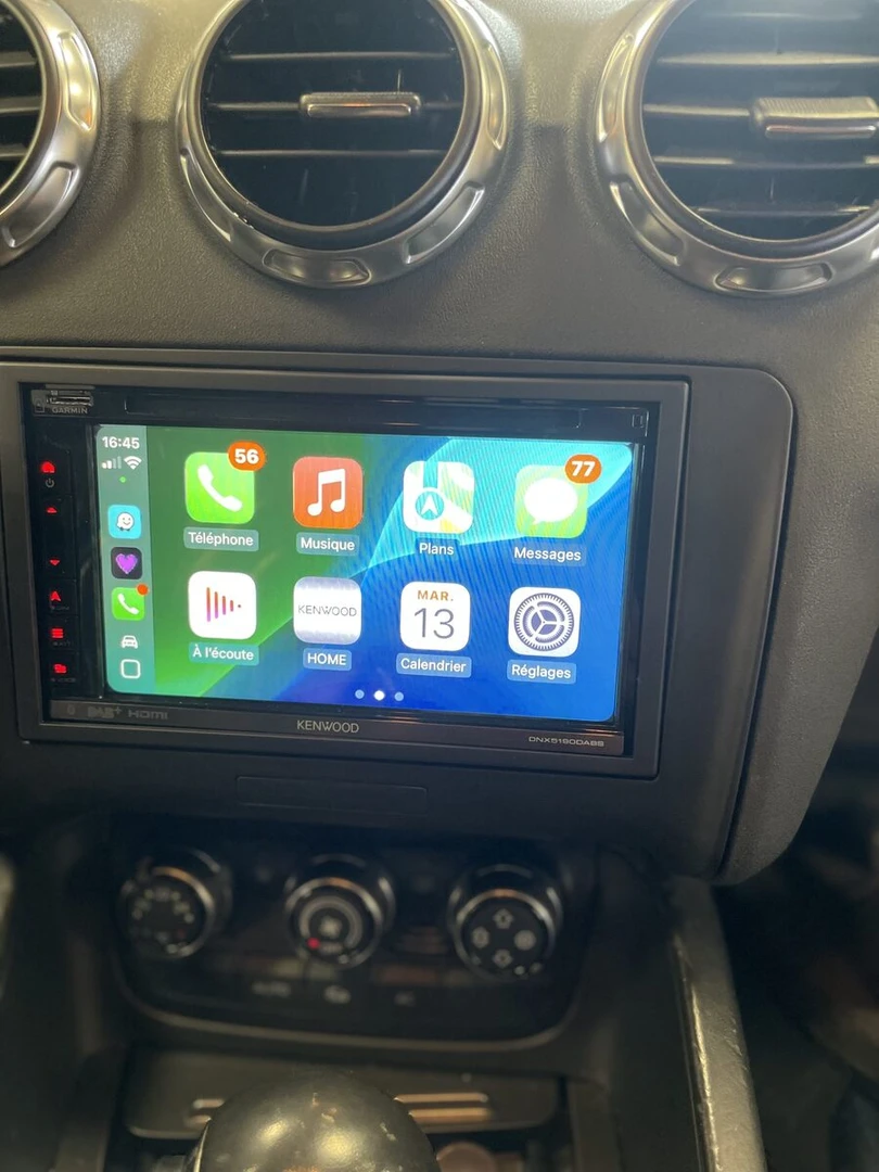 Audi TT : haut-parleurs BLAM Signature et Kenwood DNX CarPlay
