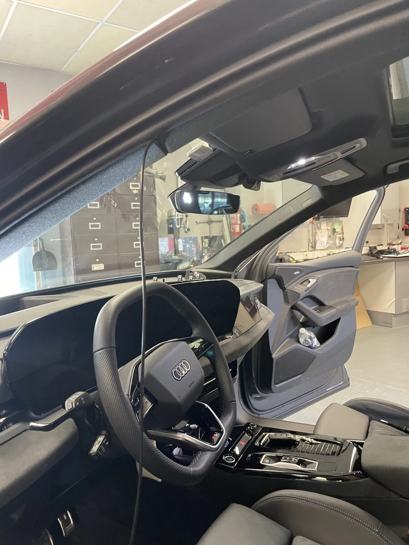 Audi Q6 2025 : BlackVue trois caméras, cloud et batterie dédiée