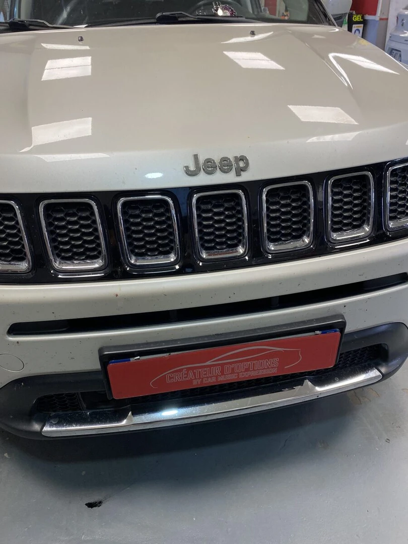 Jeep : remplacement de la dalle tactile de l'écran Uconnect