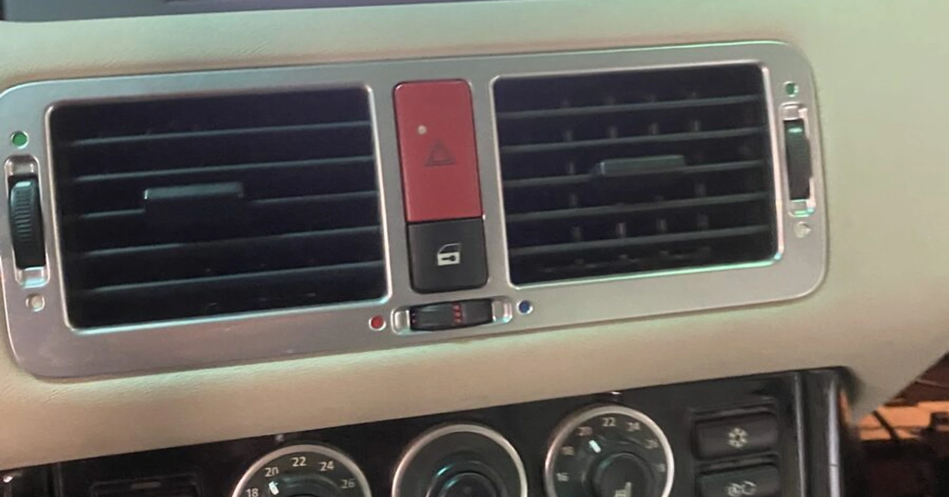 Range Rover 2010 : Kenwood CarPlay et Harman Kardon