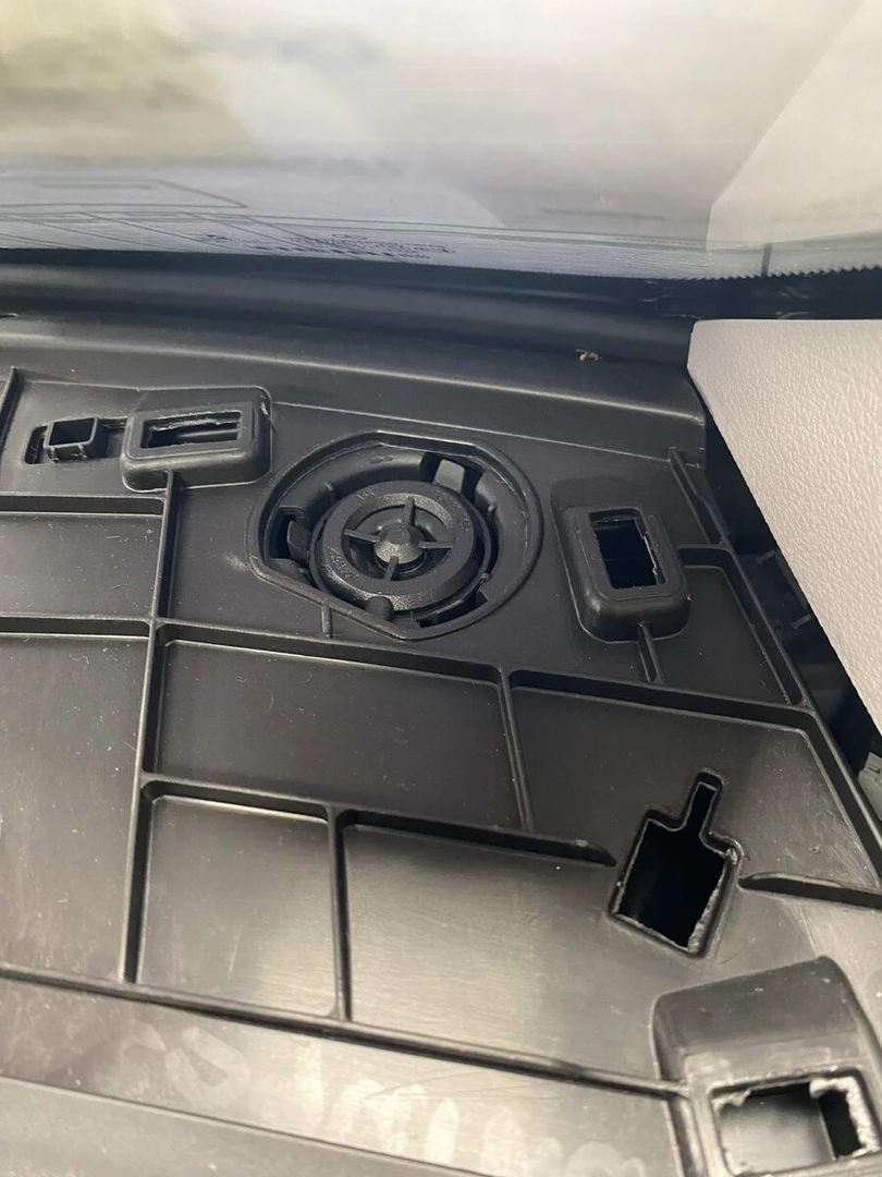 Mercedes Vito : Kenwood CarPlay, BLAM Live et haut-parleurs sous banquette