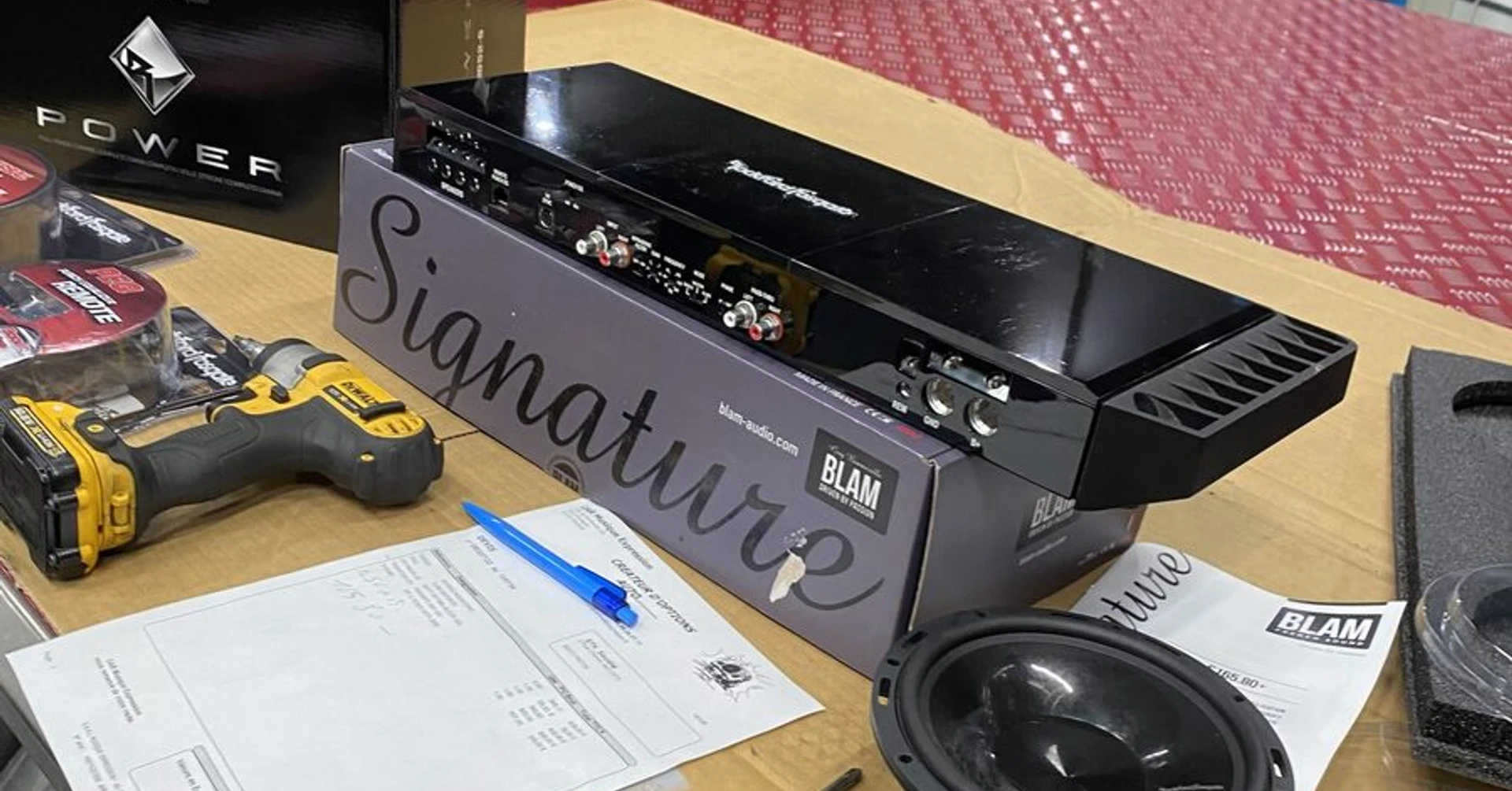 Scania à museau : sono BLAM Signature et Rockford Fosgate
