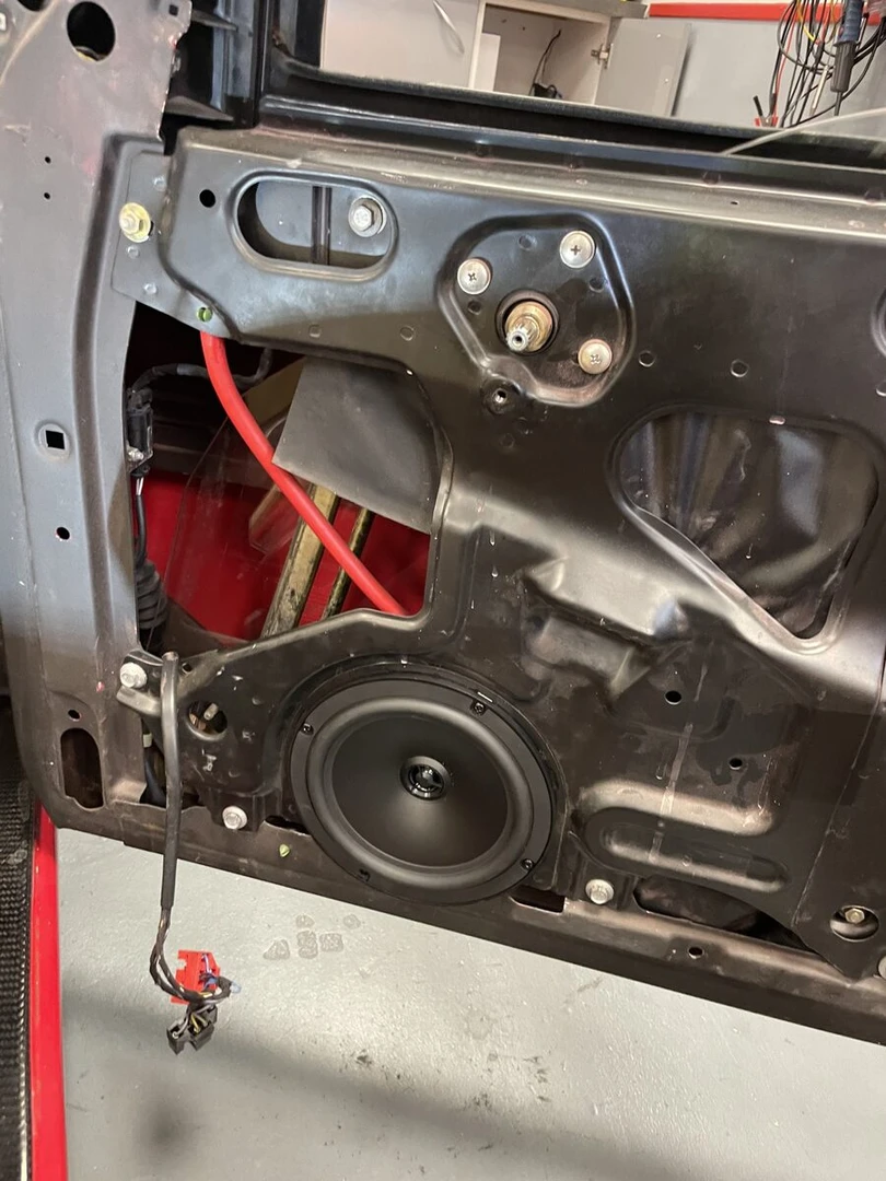 Ferrari F355 Spider : son amélioré et traceur GPS