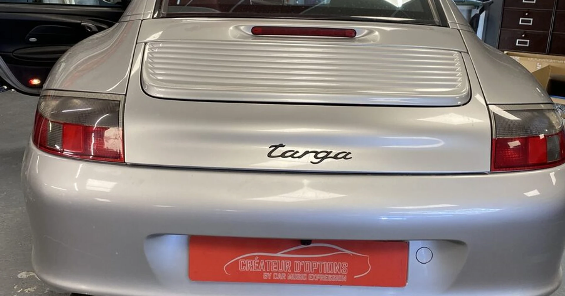 Porsche 996 Targa : Kenwood CarPlay et caméra de recul