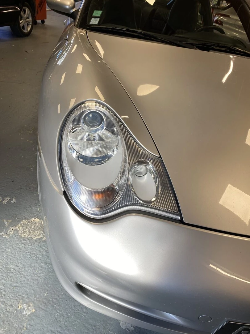 Porsche 996 Targa : Kenwood CarPlay et caméra de recul