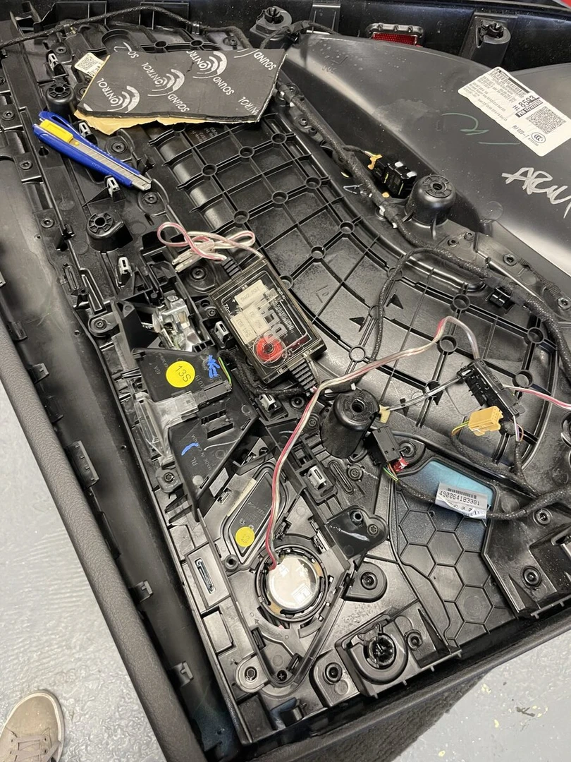 Audi Q5 2024 Bang & Olufsen : BLAM, ESX et Rockford Fosgate
