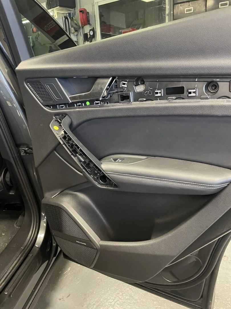 Audi Q5 2024 Bang & Olufsen : BLAM, ESX et Rockford Fosgate