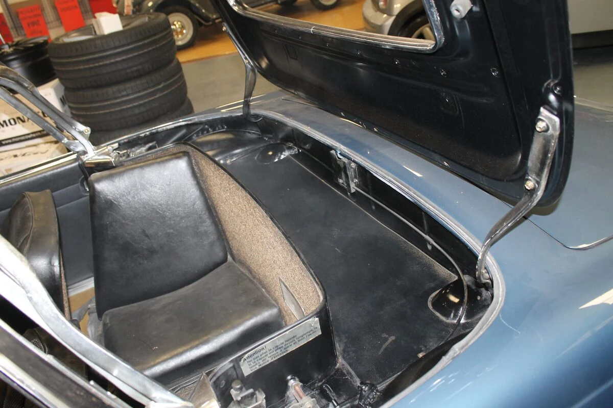 Mercedes 230 SL Pagode : remplacement de la capote