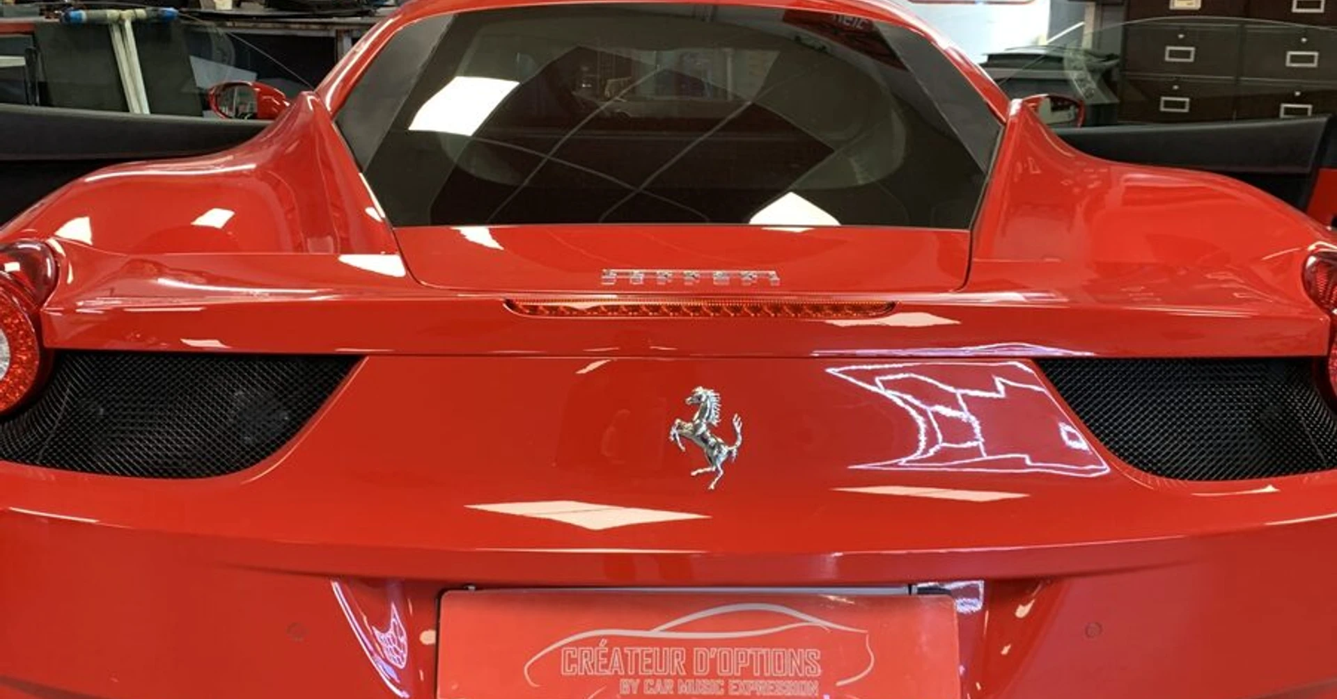 Création CarPlay et Android Auto sur Ferrari 458 Italia
