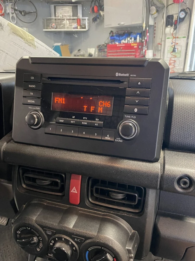 Suzuki Jimny 2024 : Kenwood DNX5190DAB et caméra de recul