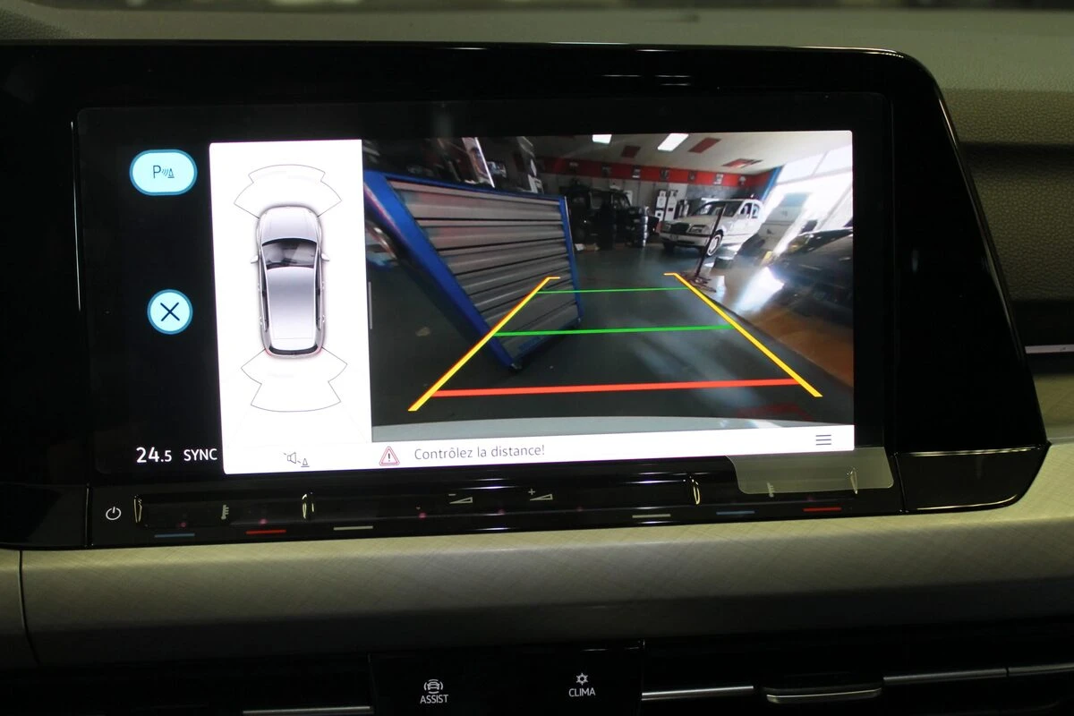 Golf 8 2024 : caméra de recul dans le logo et codage 5F