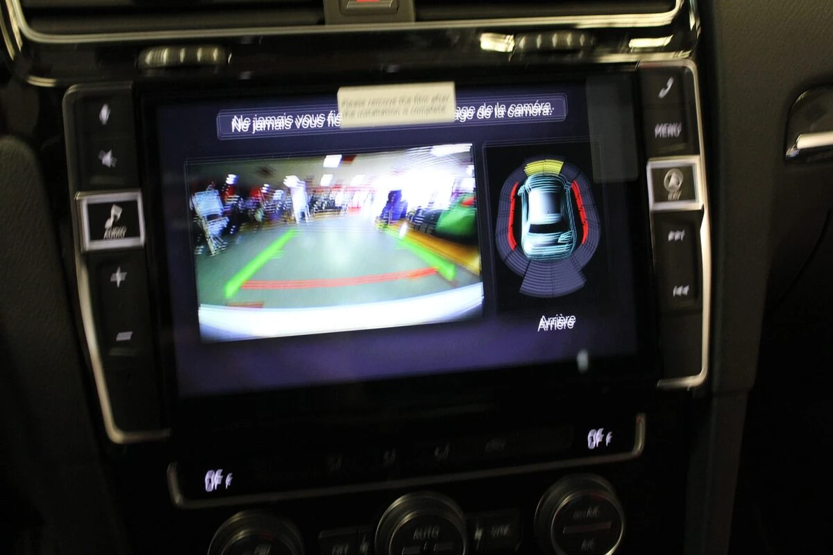 Volkswagen Golf 7 GTI : écran Alpine X901D-G7 avec CarPlay et caméra