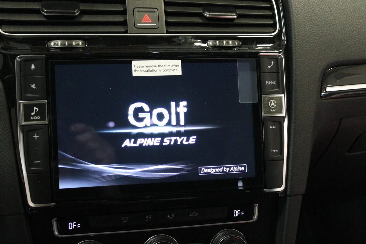 Volkswagen Golf 7 GTI : écran Alpine X901D-G7 avec CarPlay et caméra