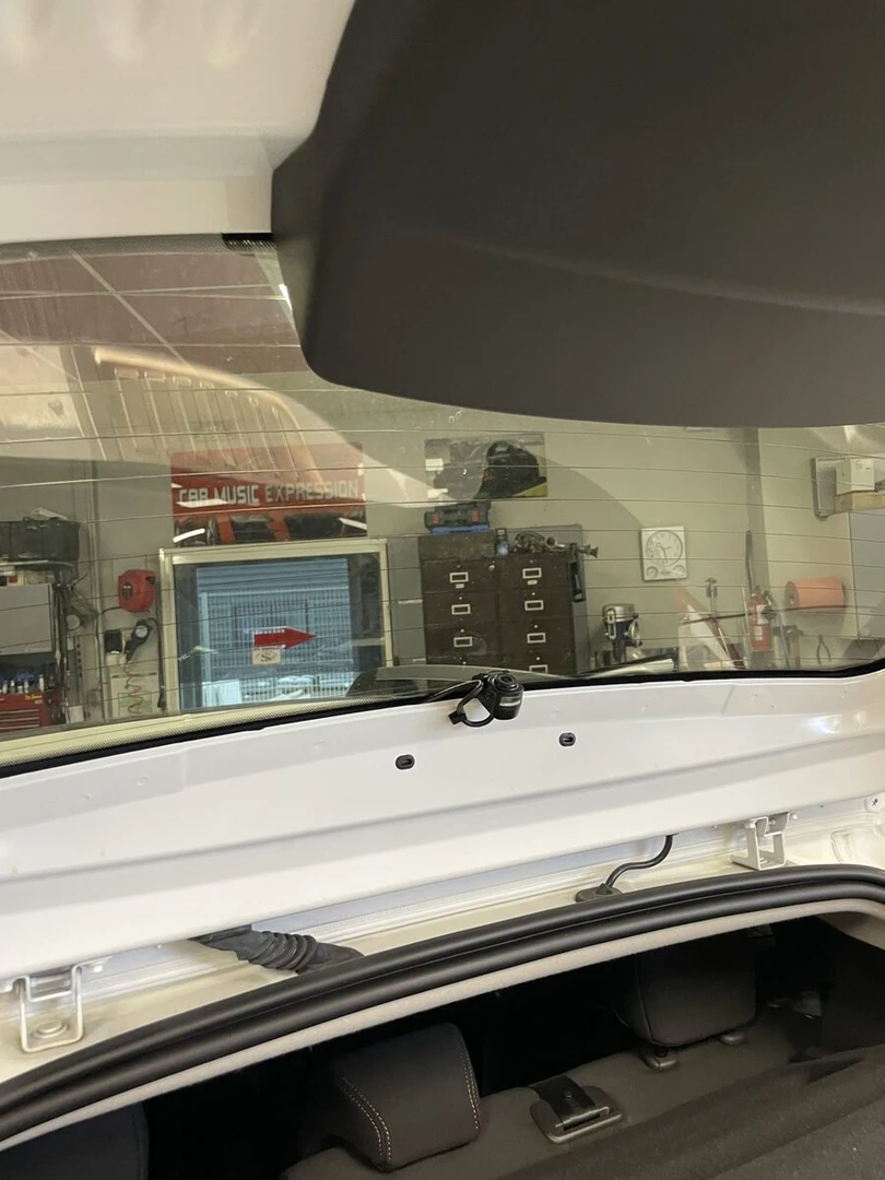 Dacia Sandero 2025 : dashcam Kenwood avant, arrière et mode parking