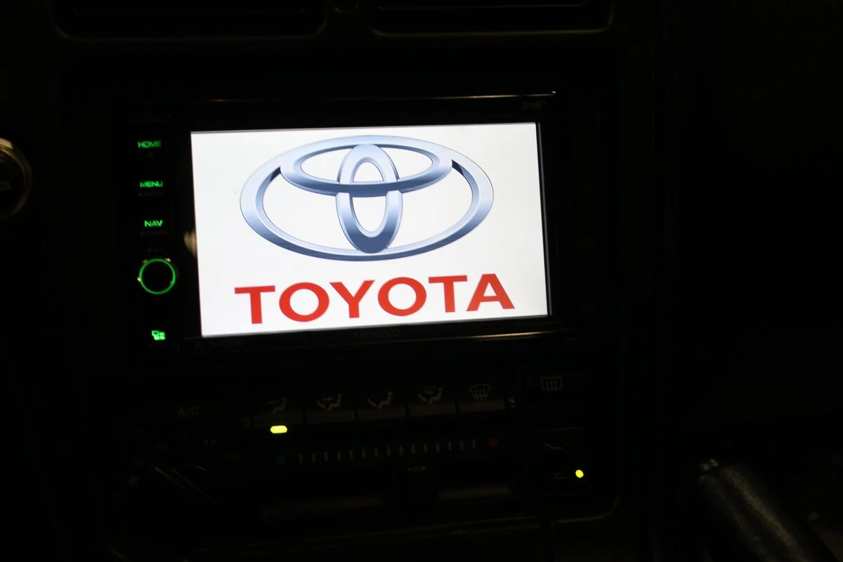 Toyota MR2 : GPS Kenwood DNX419DABS avec CarPlay et Android Auto