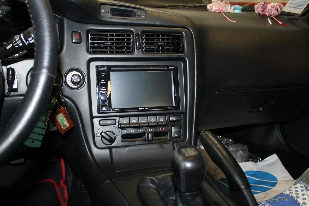 Toyota MR2 : GPS Kenwood DNX419DABS avec CarPlay et Android Auto