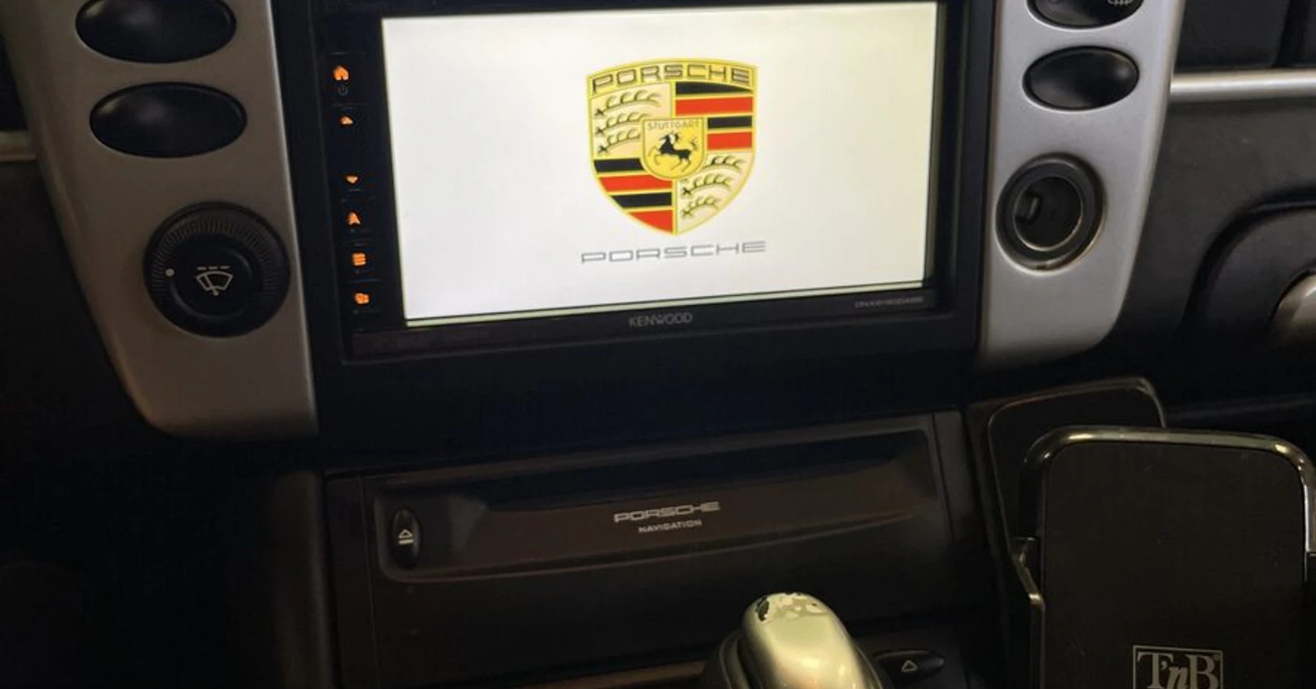 Autoradio Kenwood CarPlay sur Porsche 996 Cabriolet