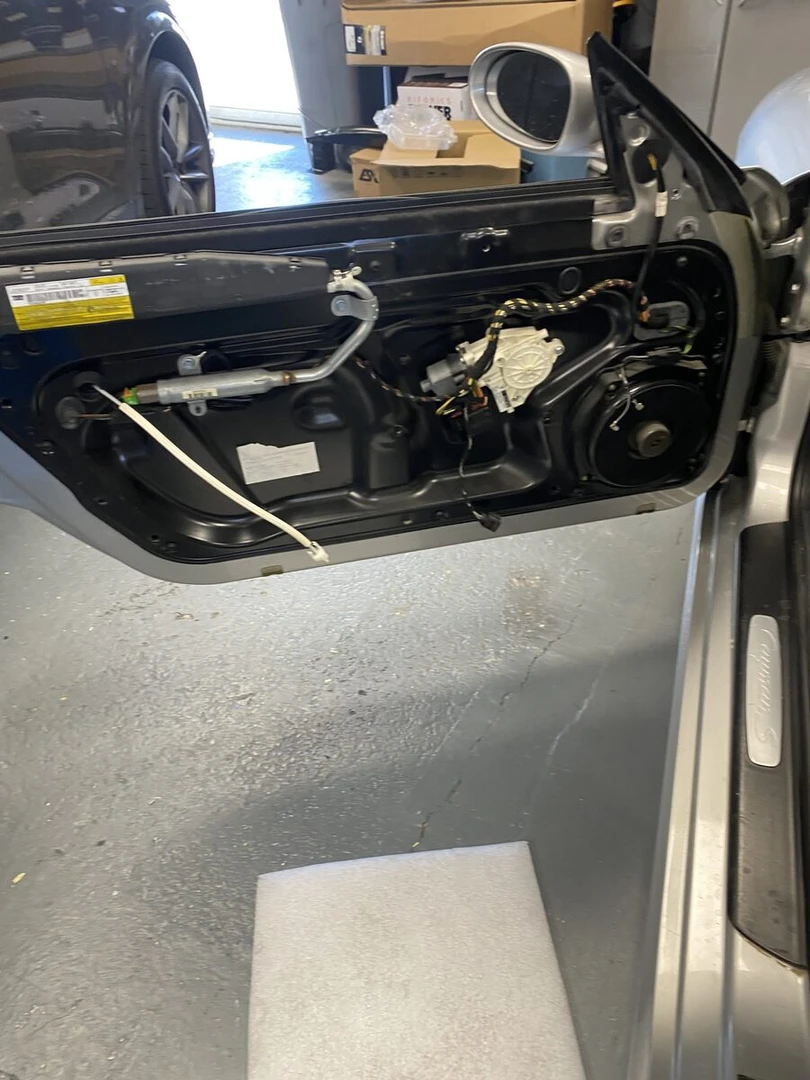 Porsche Cayman S : ampli Bose réparé et médiums BLAM
