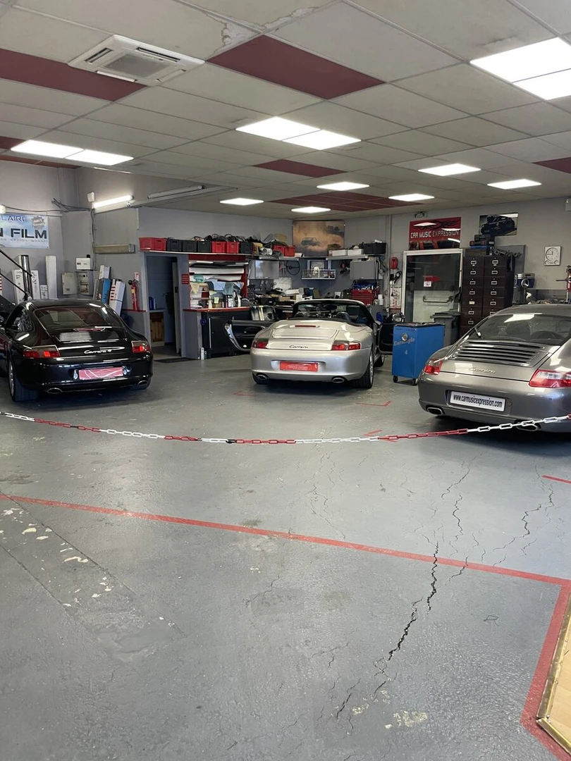 Porsche 996 Cabriolet : autoradio Kenwood CarPlay et caméra de recul