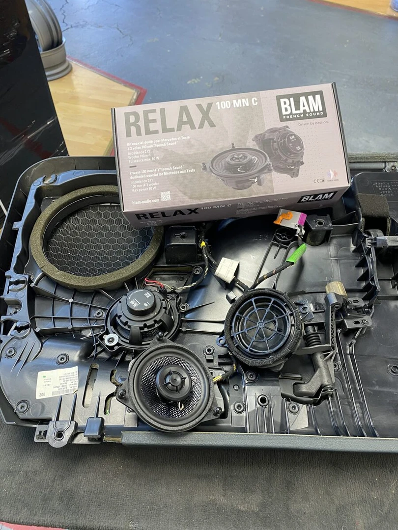 Porsche Cayman S : ampli Bose réparé et médiums BLAM
