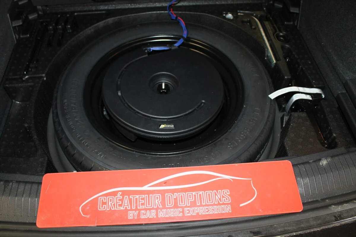 Volkswagen Tiguan 2020 : ampli BLAM, caisson ESX et tweeters Rockford Fosgate