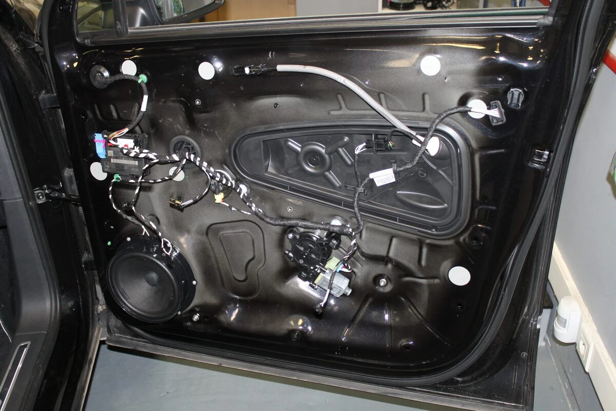 Volkswagen Tiguan 2020 : ampli BLAM, caisson ESX et tweeters Rockford Fosgate