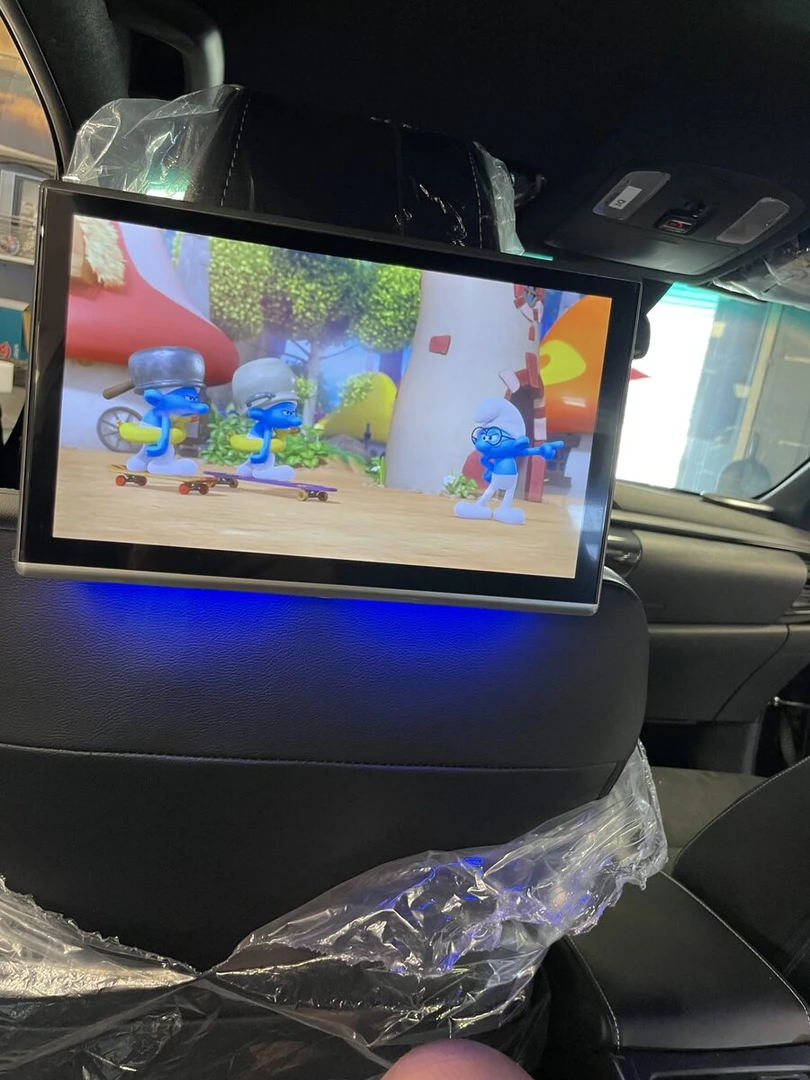Toyota Hilux 2025 : écrans d'appuie-tête Android et casques JVC