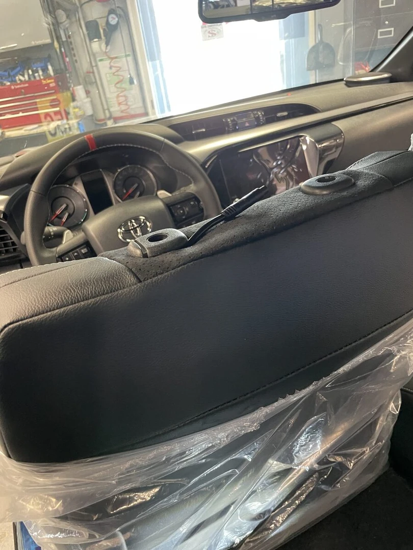 Toyota Hilux 2025 : écrans d'appuie-tête Android et casques JVC