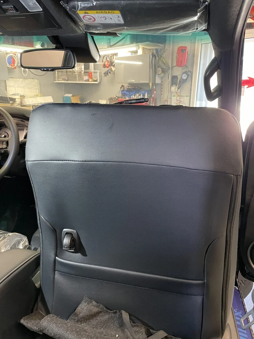 Toyota Hilux 2025 : écrans d'appuie-tête Android et casques JVC