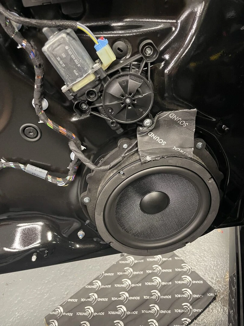 Audi RS3 2023 : BLAM 200RS, tweeters Rockford Fosgate et insonorisation